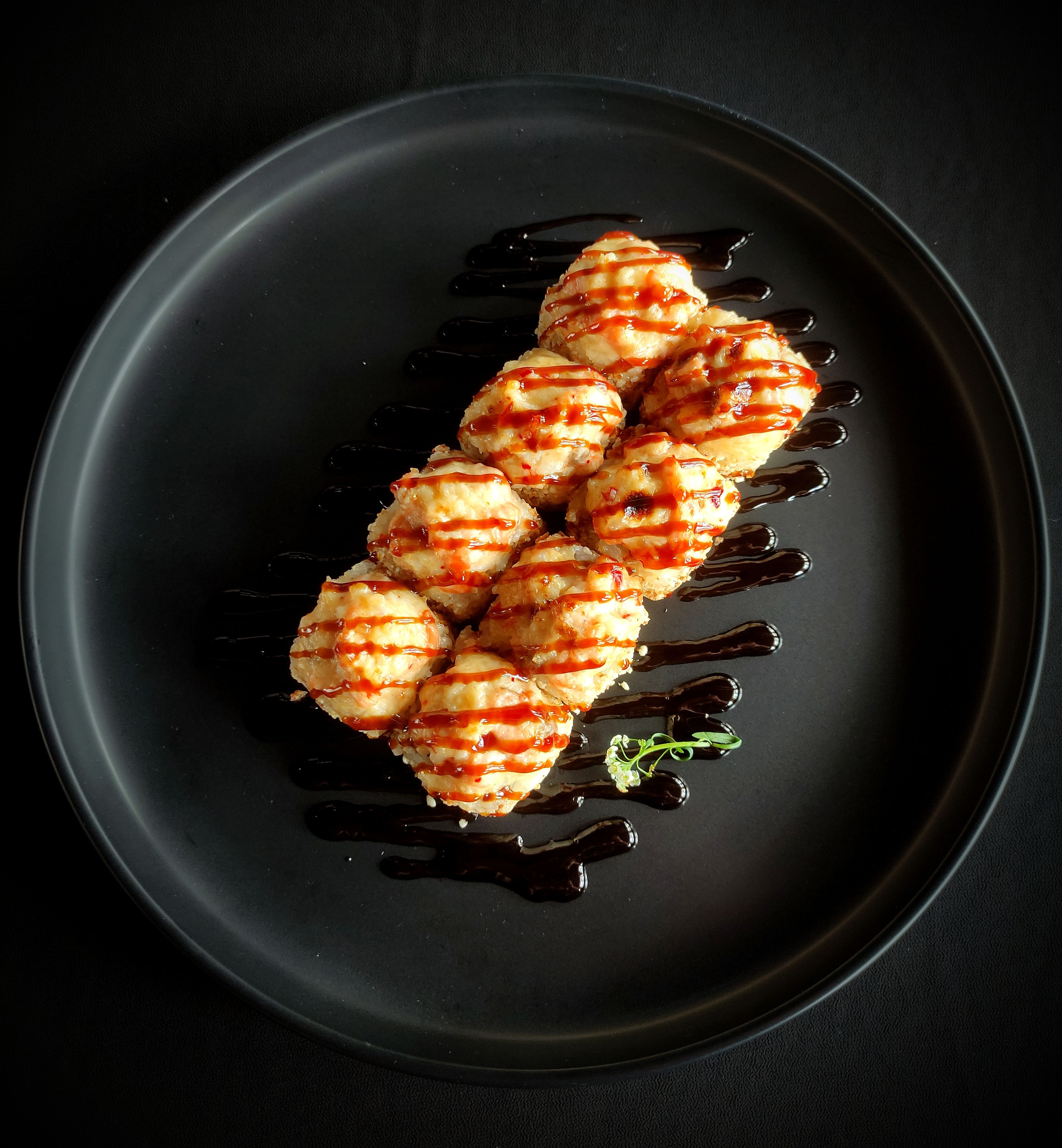 Гриль ролл с креветкой и лососем